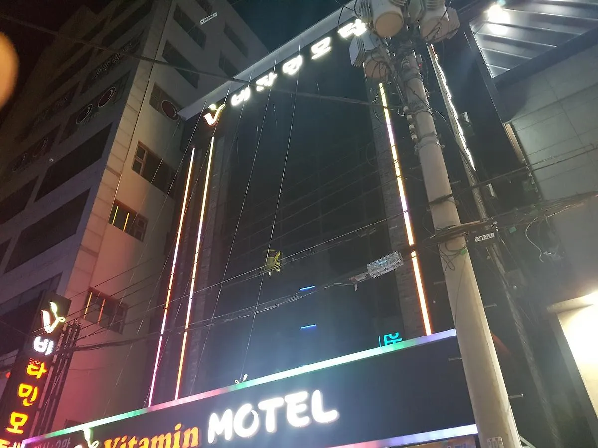 Vitamin Hotel Busan 2*,
