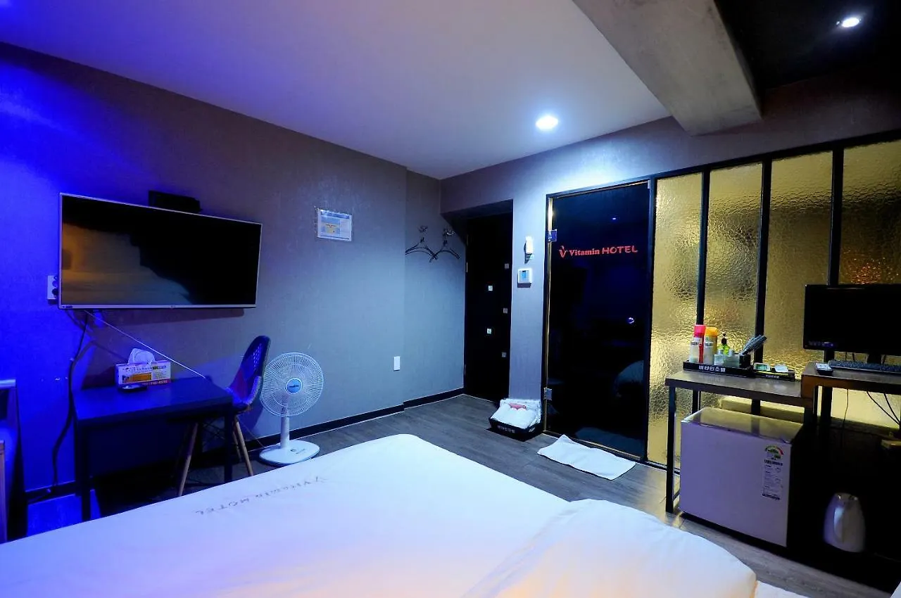 Vitamin Hotel Busan 2*,