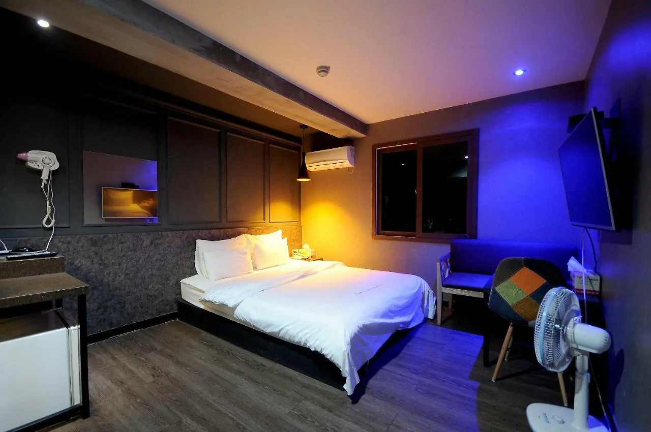 Vitamin Hotel Busan