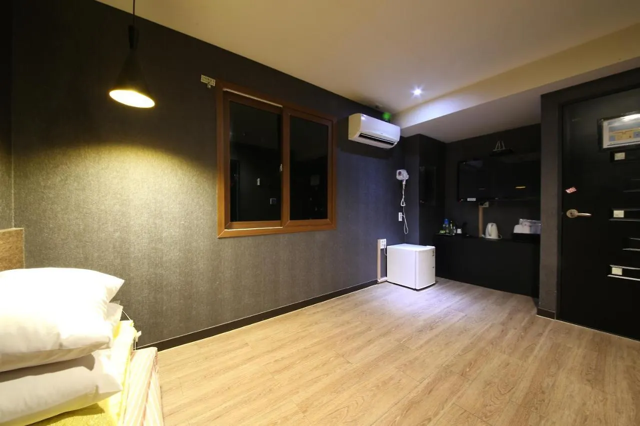 Vitamin Hotel Busan