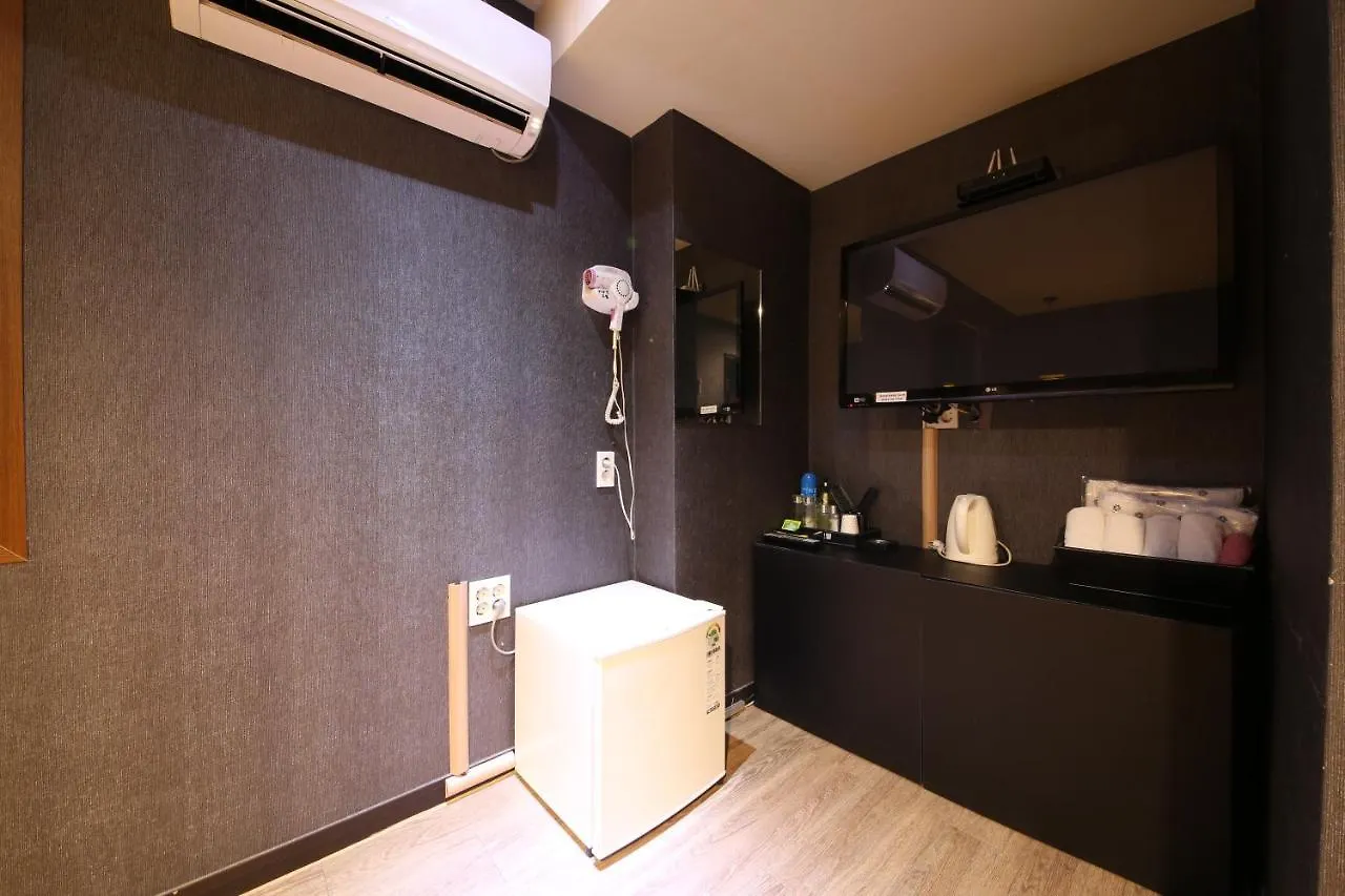 Vitamin Hotel Busan